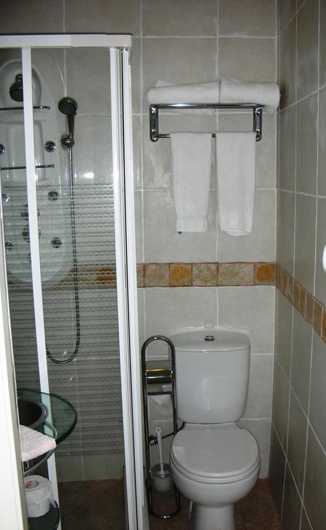 Casa Amarela Guesthouse Lagos Room photo